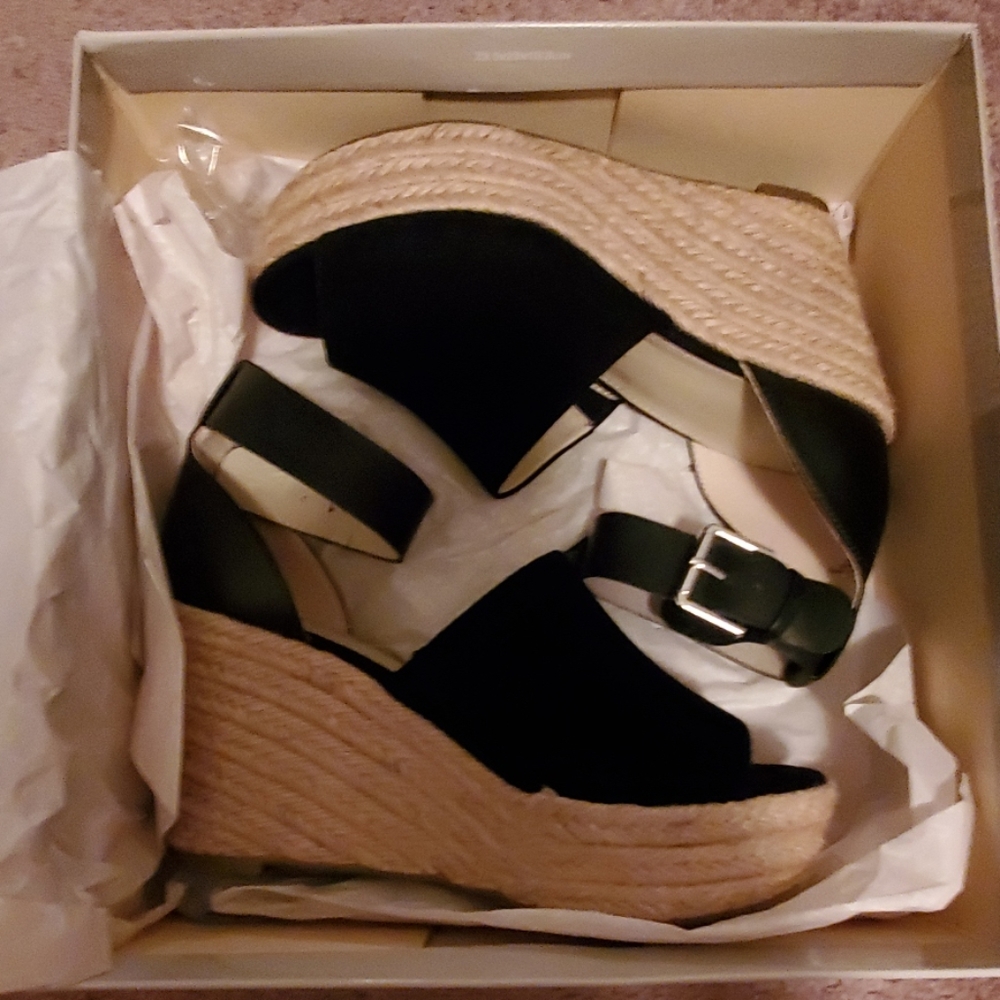 Marc Fisher Wedges